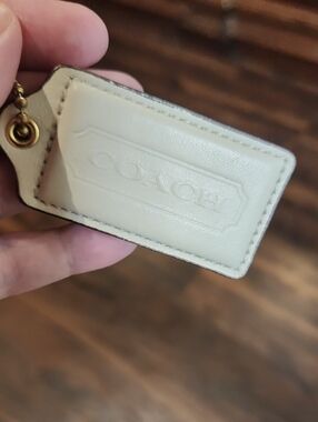 Coach Large Cream Hangtag